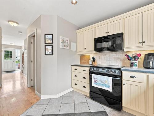 10 Tutor Court, Dartmouth, NS - Indoor Photo Showing Kitchen