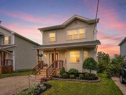 10 Tutor Court  Dartmouth, NS B3Z 4X9