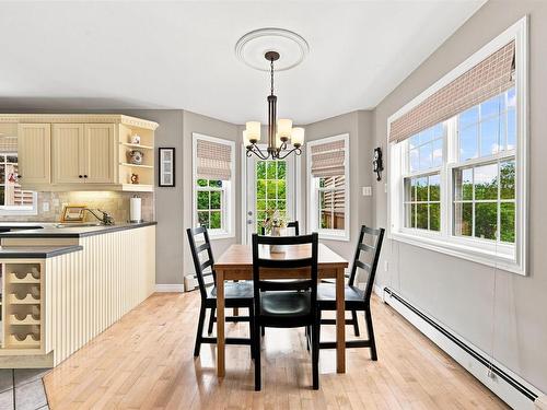10 Tutor Court, Dartmouth, NS - Indoor Photo Showing Dining Room