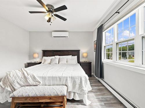 10 Tutor Court, Dartmouth, NS - Indoor Photo Showing Bedroom