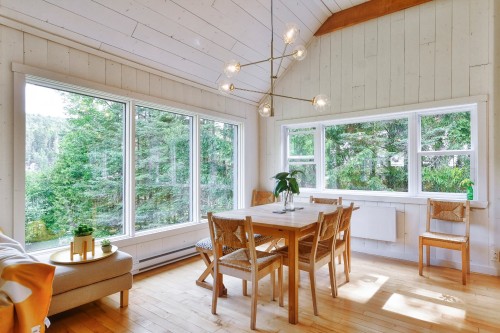 Dining Room - 1934 Ch. Du Lac-Des-Trois-Frères, Saint-Adolphe-D'Howard, QC - Indoor With Fireplace