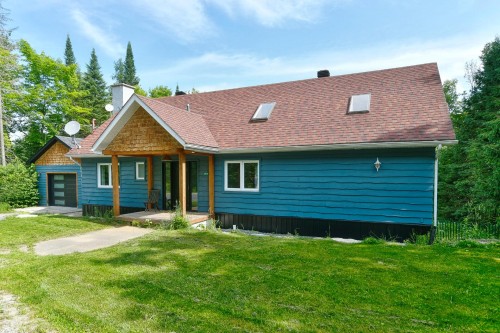 Overall view - 1934 Ch. Du Lac-Des-Trois-Frères, Saint-Adolphe-D'Howard, QC - Outdoor With Body Of Water With View