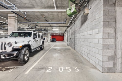 Garage - 308-200 Boul. Marcel-Laurin, Montréal (Saint-Laurent), QC - Indoor Photo Showing Garage