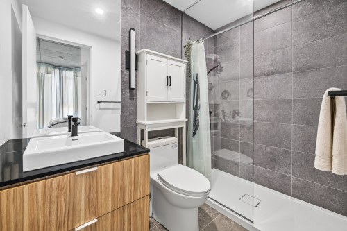 Master Bathroom - 308-200 Boul. Marcel-Laurin, Montréal (Saint-Laurent), QC - Indoor Photo Showing Bathroom
