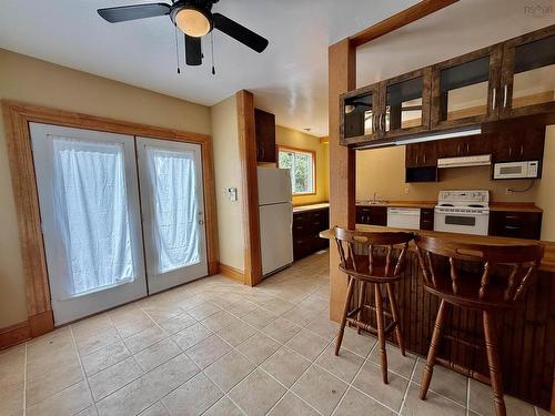 6312 Chebucto Road, Halifax, NS - Indoor
