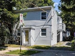 1741 Chestnut Street  Halifax, NS B3H 3T5