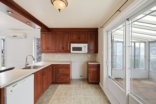 Cuisine - 3665 Rue Perras, Longueuil (Saint-Hubert), QC - Indoor Photo Showing Kitchen
