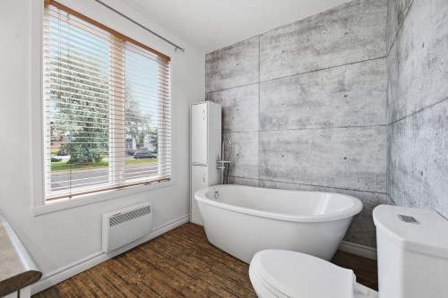 Salle de bains - 3665 Rue Perras, Longueuil (Saint-Hubert), QC - Indoor Photo Showing Bathroom
