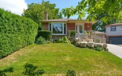 5 Manorwood Road  Toronto, ON M1P 4G6