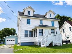 222 York ST Bathurst, NB E2A 1H1