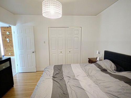 Chambre à coucher principale - 1895 Rue St-Denis, Val-D'Or, QC - Indoor Photo Showing Bedroom