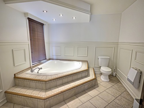 Salle de bains - 1895 Rue St-Denis, Val-D'Or, QC - Indoor Photo Showing Bathroom