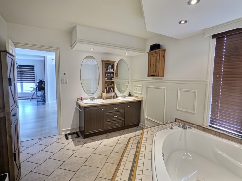 Salle de bains - 1895 Rue St-Denis, Val-D'Or, QC - Indoor