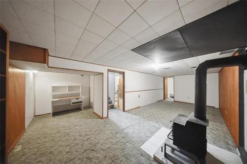 75 Tamworth Bay, Winnipeg, MB - Indoor Photo Showing Other Room