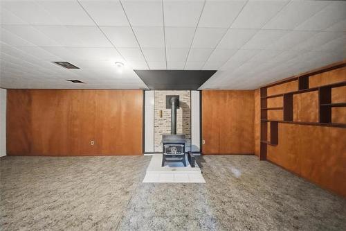 75 Tamworth Bay, Winnipeg, MB - Indoor Photo Showing Other Room