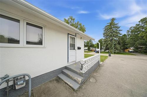 75 Tamworth Bay, Winnipeg, MB - Outdoor