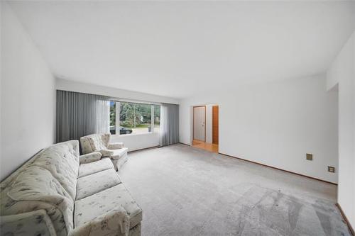 75 Tamworth Bay, Winnipeg, MB - Indoor