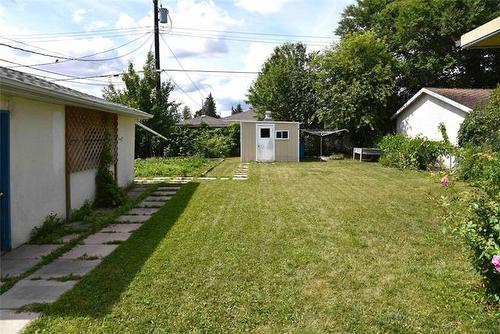 403 Speers Rd, Winnipeg, MB - Outdoor