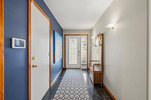 6 Mayfield Cr, Winnipeg, MB - Indoor Photo Showing Other Room