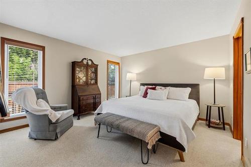 6 Mayfield Cr, Winnipeg, MB - Indoor Photo Showing Bedroom