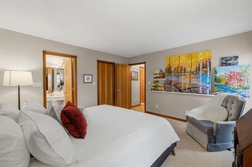 6 Mayfield Cr, Winnipeg, MB - Indoor Photo Showing Bedroom