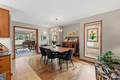 6 Mayfield Cr, Winnipeg, MB - Indoor Photo Showing Dining Room