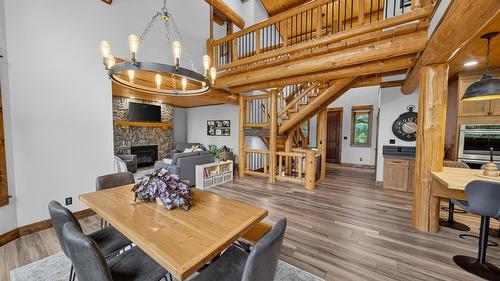 3373 Mountain View Court, Jaffray, BC - Indoor With Fireplace