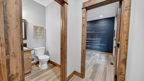 3373 Mountain View Court, Jaffray, BC - Indoor Photo Showing Bathroom