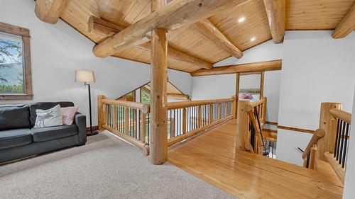 3373 Mountain View Court, Jaffray, BC - Indoor