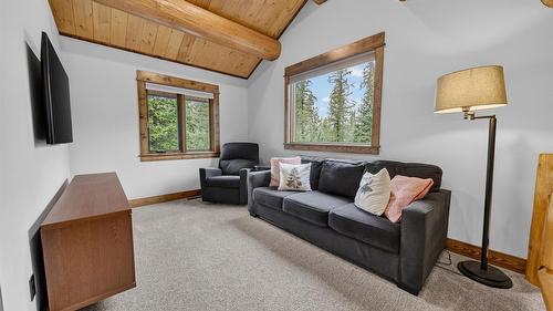 3373 Mountain View Court, Jaffray, BC - Indoor