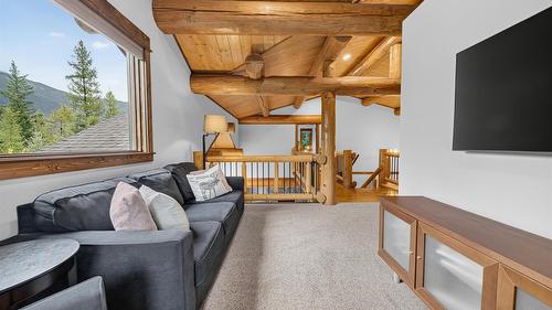 3373 Mountain View Court, Jaffray, BC - Indoor