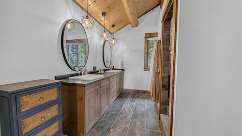 3373 Mountain View Court, Jaffray, BC - Indoor Photo Showing Other Room