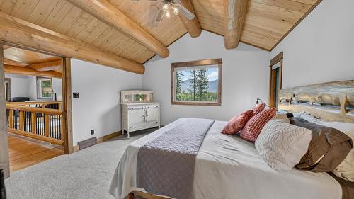 3373 Mountain View Court, Jaffray, BC - Indoor Photo Showing Bedroom