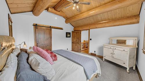 3373 Mountain View Court, Jaffray, BC - Indoor Photo Showing Bedroom