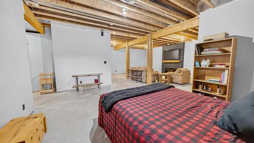3373 Mountain View Court, Jaffray, BC - Indoor