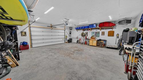 3373 Mountain View Court, Jaffray, BC - Indoor Photo Showing Garage