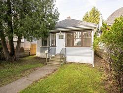 349 Vickers St N  Thunder Bay, ON P7C 4B1