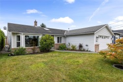 574 Hirst Ave  Parksville, BC V9P 1H8