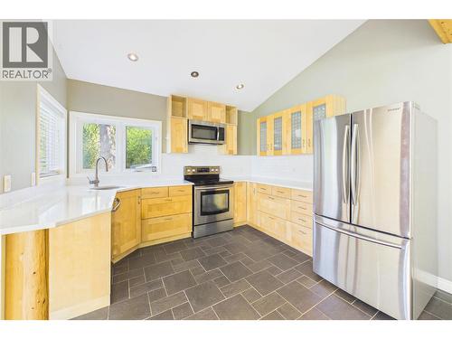 114 Bear End Road, Penticton, BC - Indoor Photo Showing Kitchen