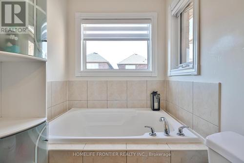86 Venice Gate Drive, Vaughan, ON - Indoor Photo Showing Bathroom