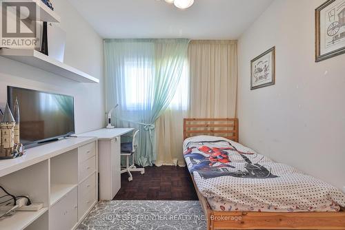 86 Venice Gate Drive, Vaughan, ON - Indoor Photo Showing Bedroom