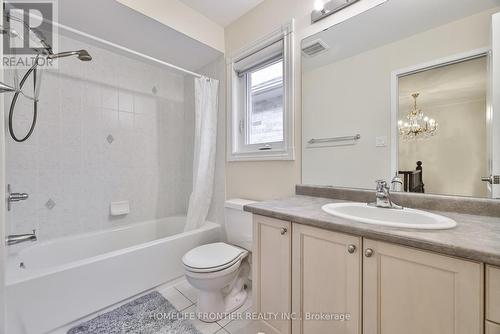 86 Venice Gate Drive, Vaughan, ON - Indoor Photo Showing Bathroom