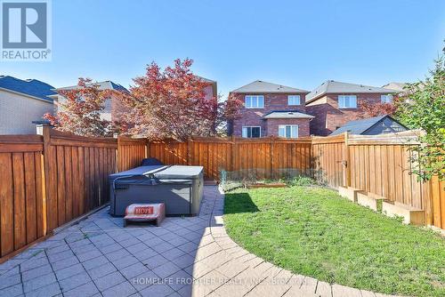 86 Venice Gate Drive, Vaughan, ON - Outdoor
