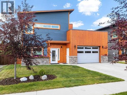 26 Iskoot Crescent, Whitehorse, YT - Outdoor