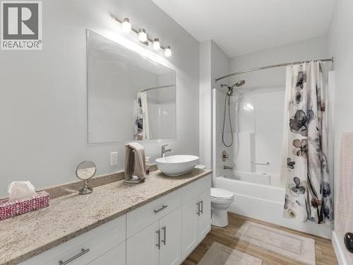 26 Iskoot Crescent, Whitehorse, YT - Indoor Photo Showing Bathroom