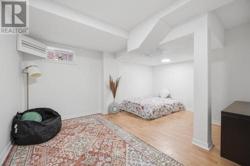 6379 Alderwood Trail, Mississauga, ON - Indoor Photo Showing Bedroom