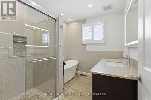 341 Rexford Drive, Hamilton, ON - Indoor Photo Showing Bathroom
