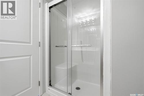 114 1610 Dakota Drive, Regina, SK - Indoor Photo Showing Bathroom