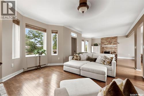 305 2925 14Th Avenue, Regina, SK - Indoor Photo Showing Living Room