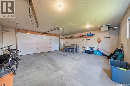 275 Wyant Lane, Saskatoon, SK - Indoor Photo Showing Garage